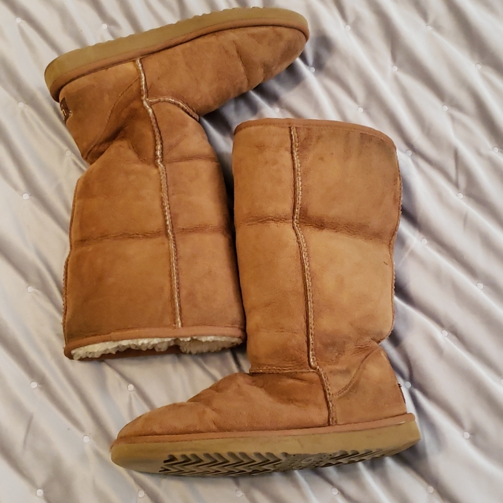 UGG boots size 8